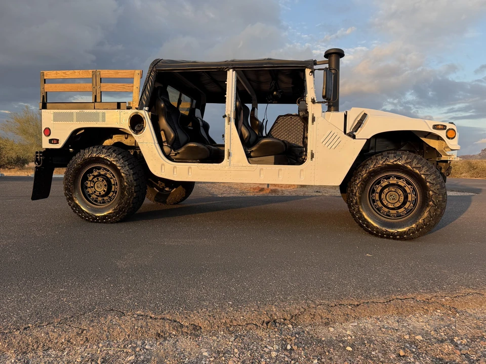 2006 Hummer HMMWV - Image 24 of 31