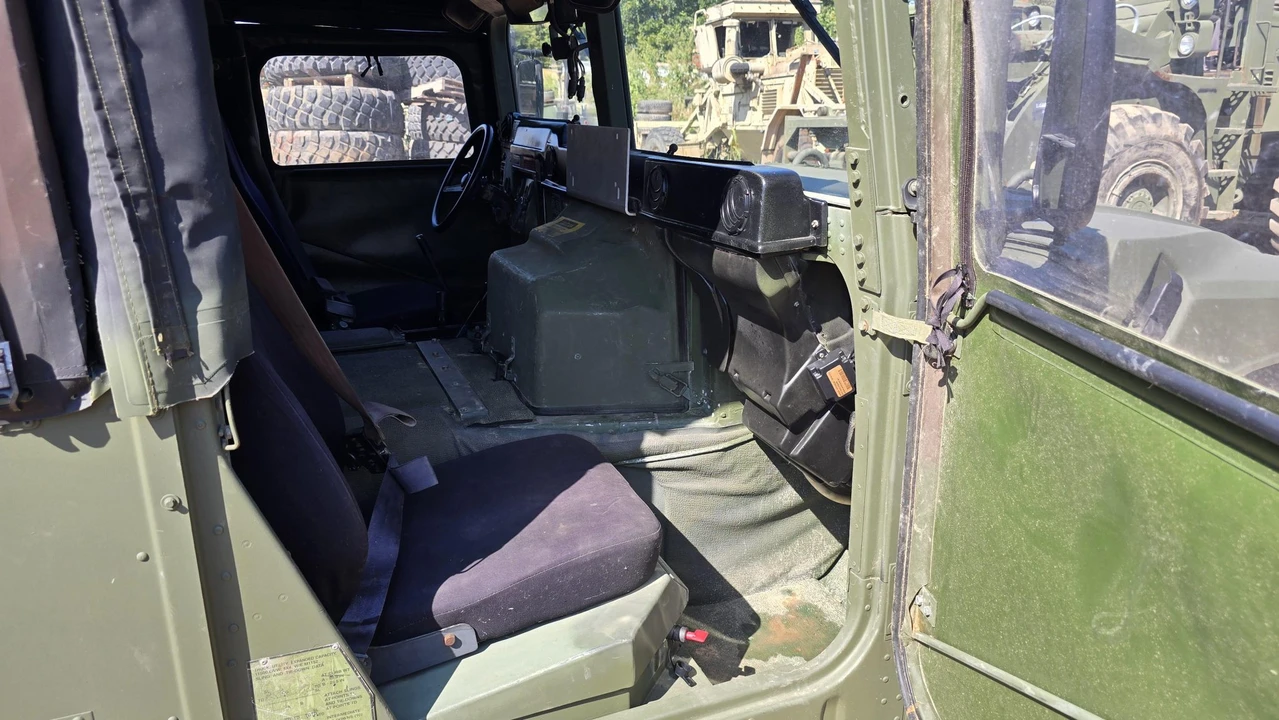 2006 Hummer HMMWV - Image 25 of 31