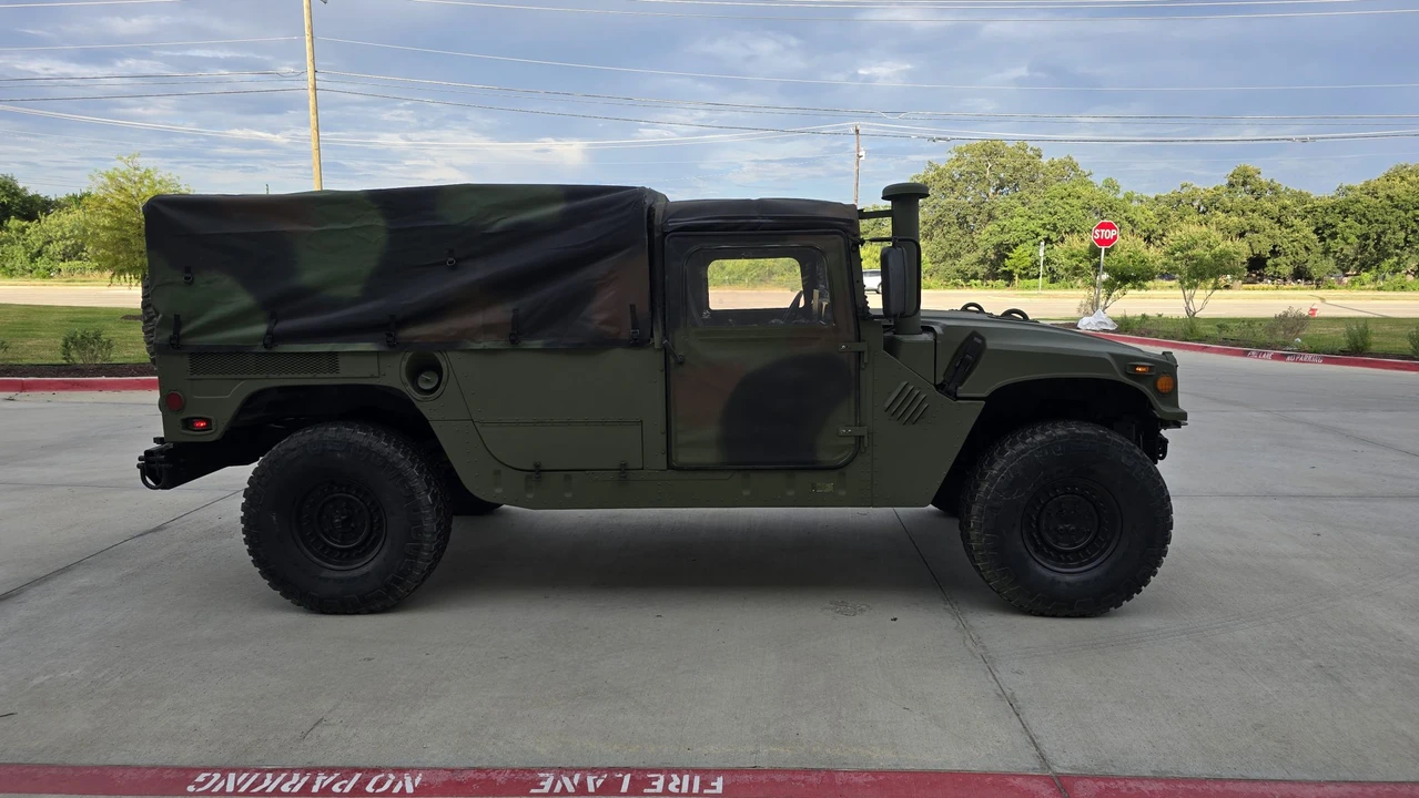 2006 Hummer HMMWV - Image 7 of 31