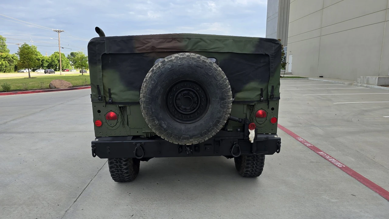 2006 Hummer HMMWV - Image 5 of 31