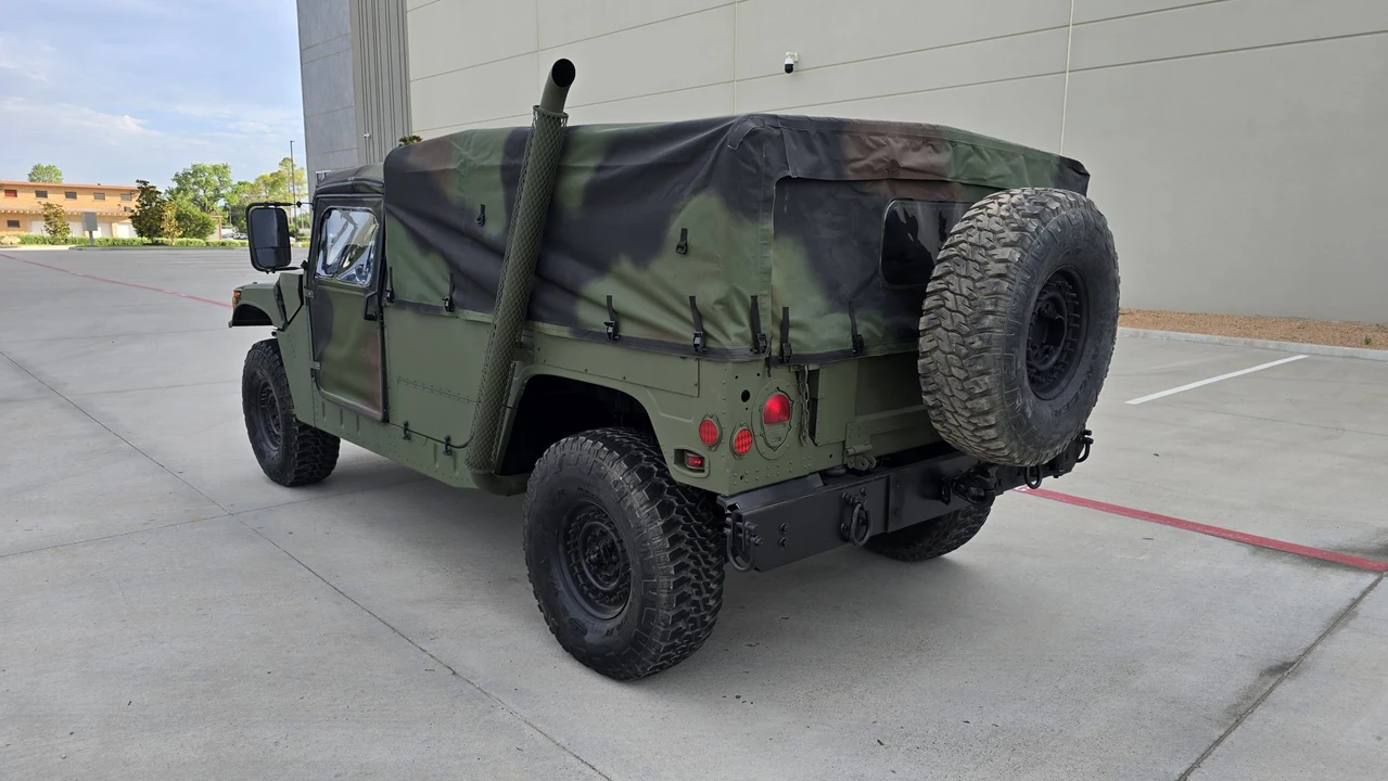 2006 Hummer HMMWV - Image 4 of 31