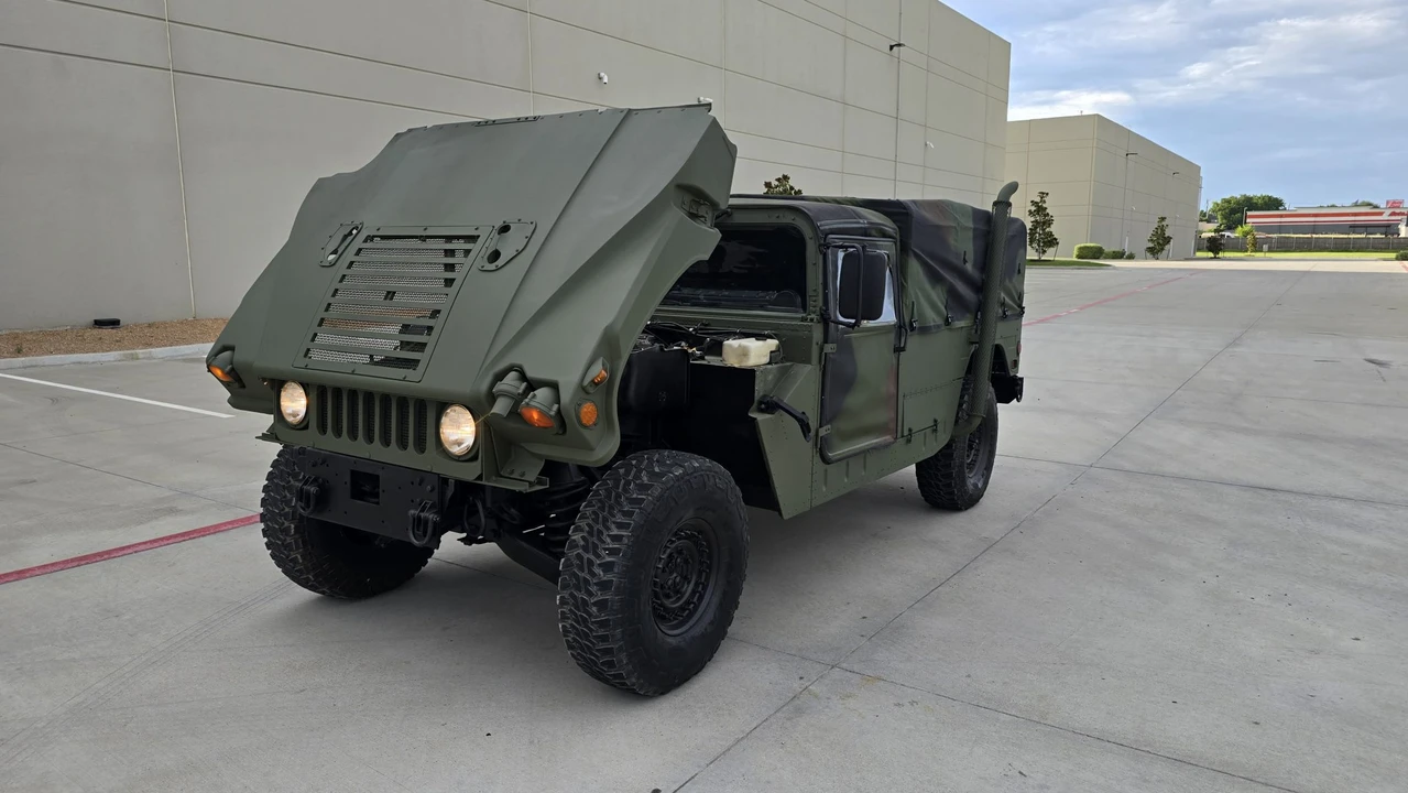 2006 Hummer HMMWV - Image 11 of 31