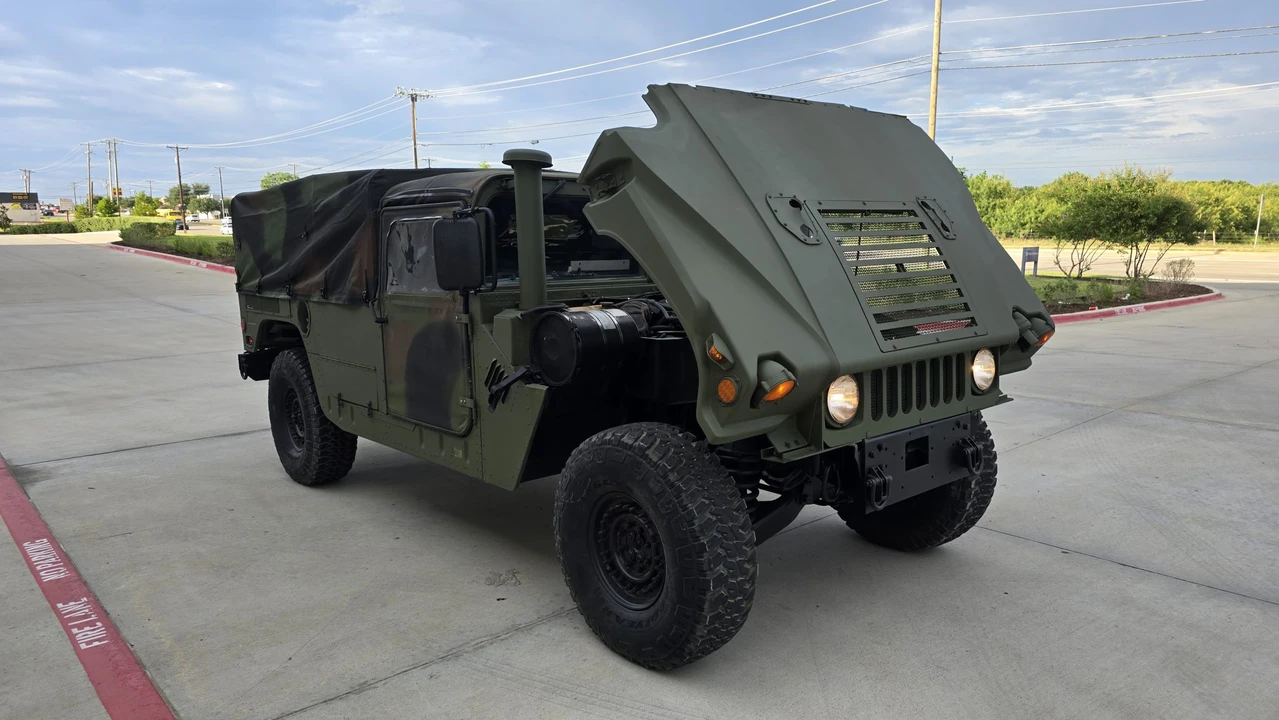 2006 Hummer HMMWV - Image 10 of 31