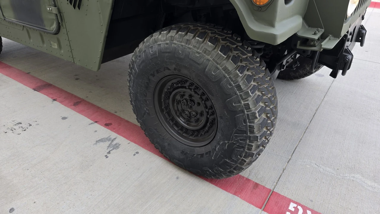2006 Hummer HMMWV - Image 18 of 31