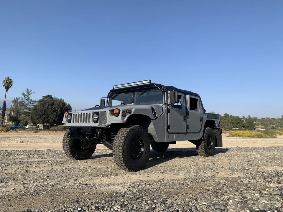 2006 Hummer HMMWV - Image 2 of 31