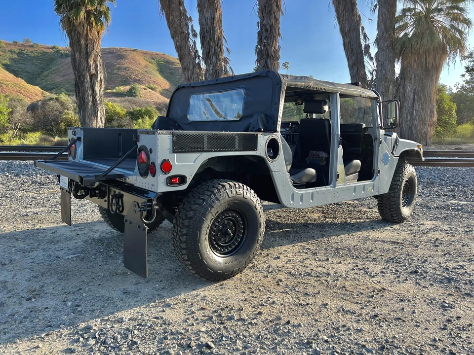 2006 Hummer HMMWV - Image 14 of 31