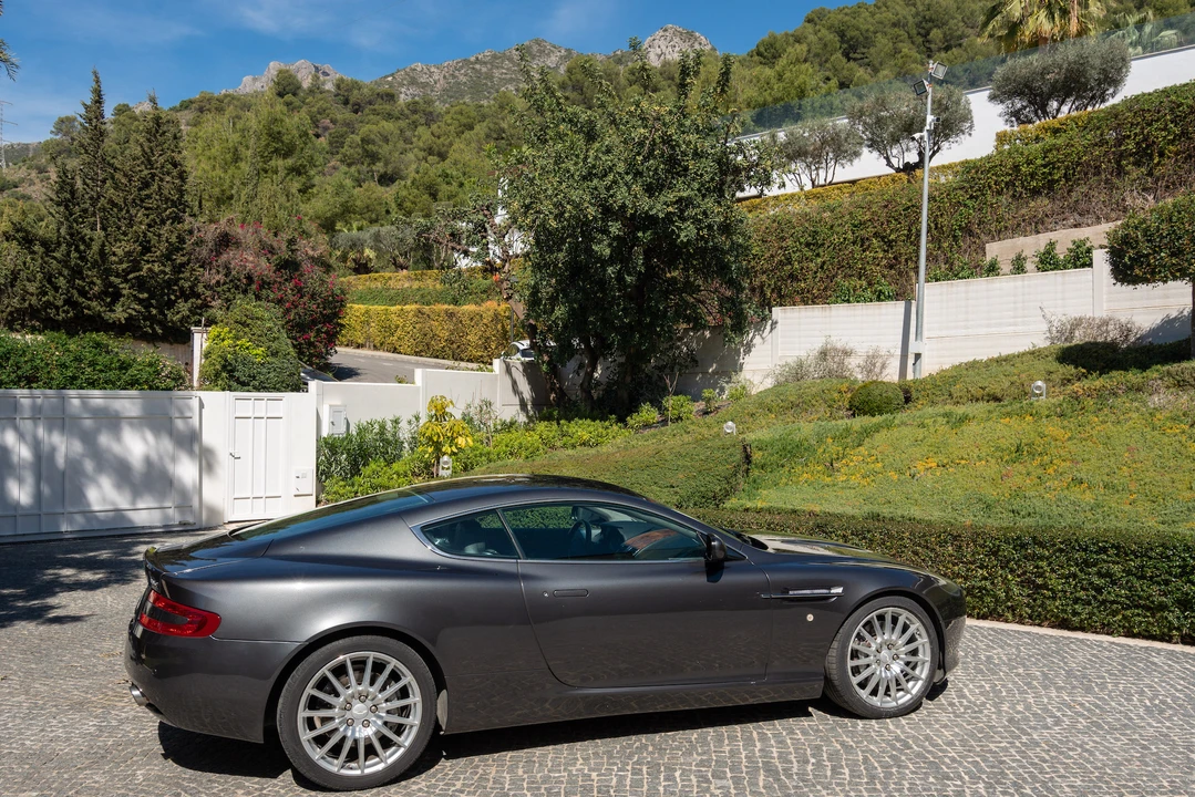 2006 Aston Martin DB9 - Image 12 of 31