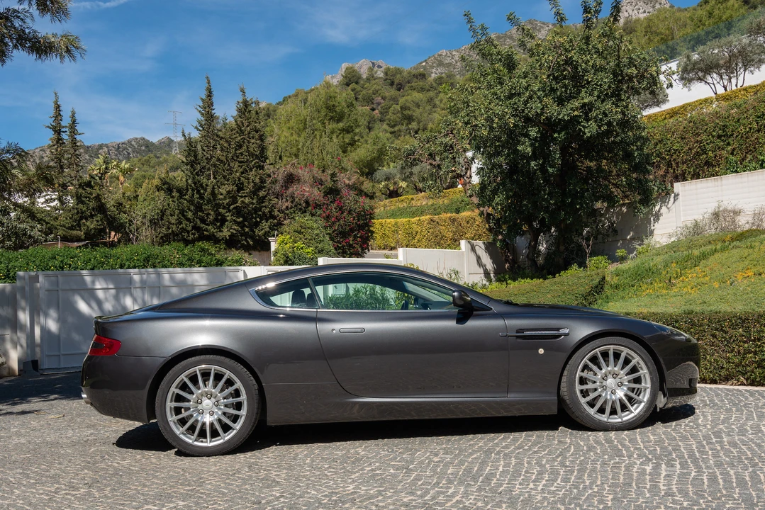 2006 Aston Martin DB9 - Image 13 of 31