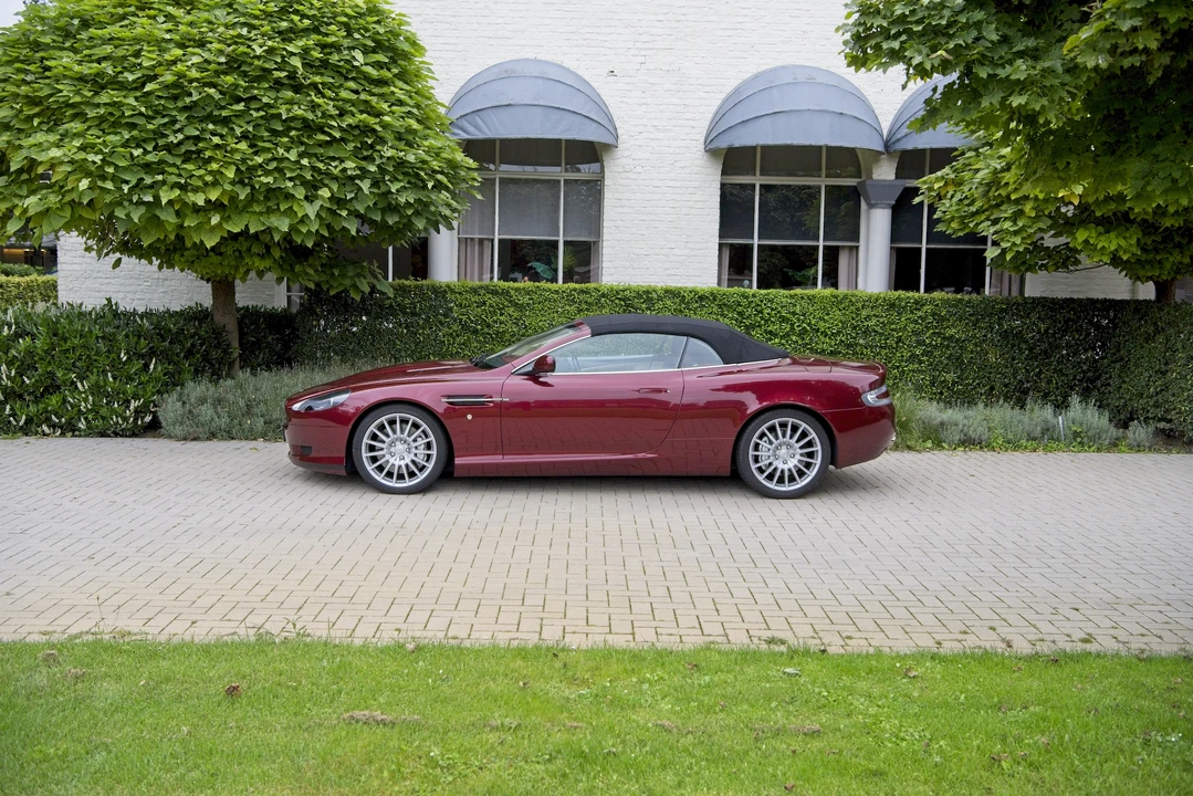 2006 Aston Martin DB9 - Image 16 of 31