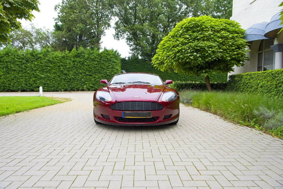 2006 Aston Martin DB9 - Image 13 of 31