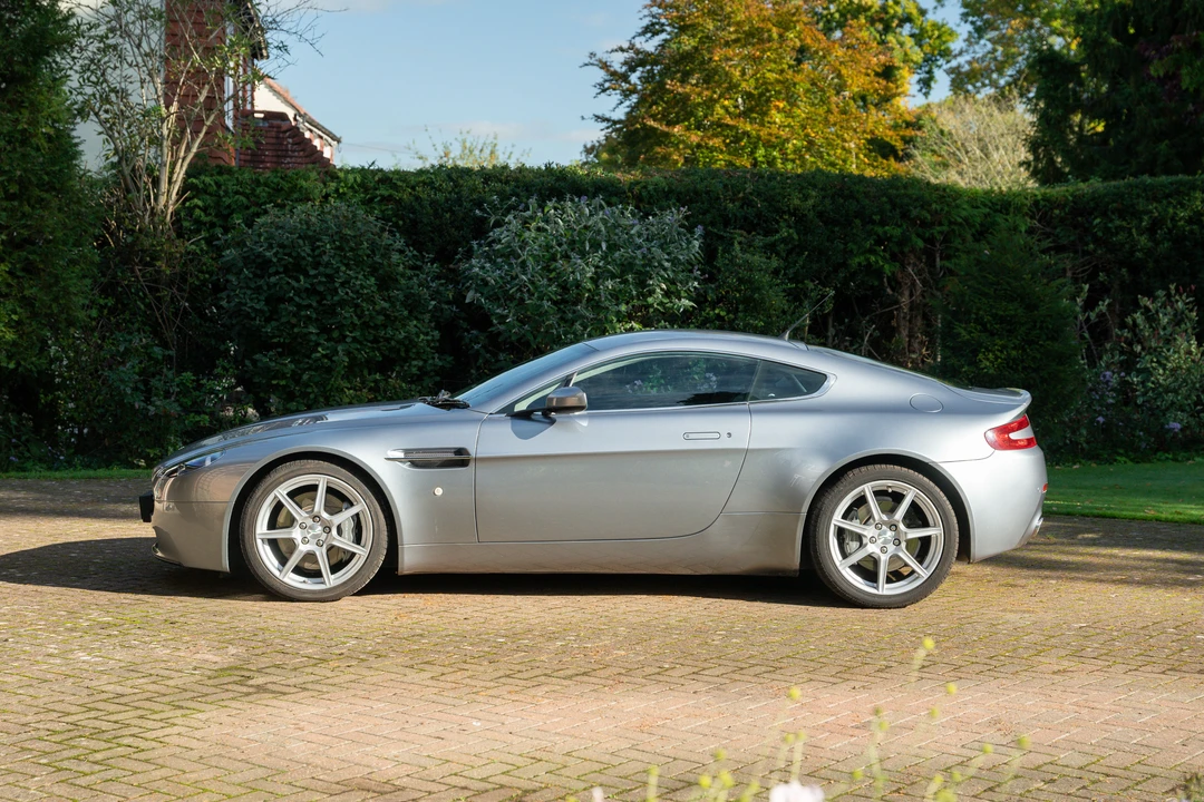 2006 Aston Martin V8 Vantage (2006-2017) - Image 5 of 31