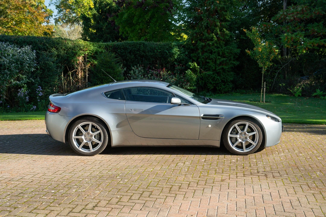 2006 Aston Martin V8 Vantage (2006-2017) - Image 8 of 31