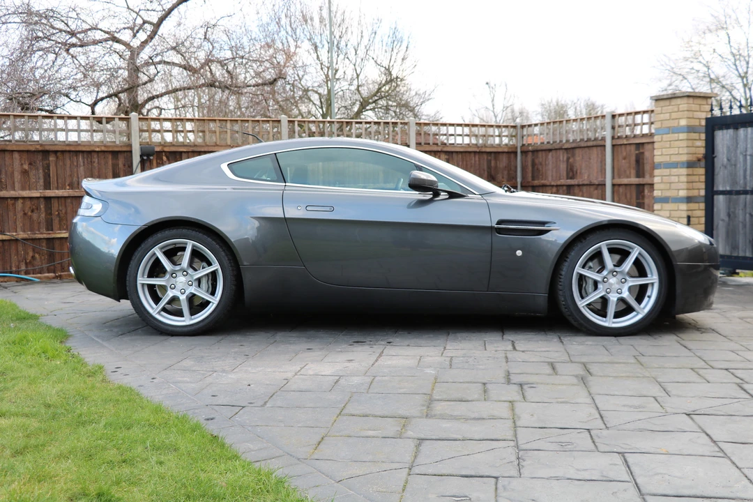 2006 Aston Martin V8 Vantage (2006-2017) - Image 8 of 31