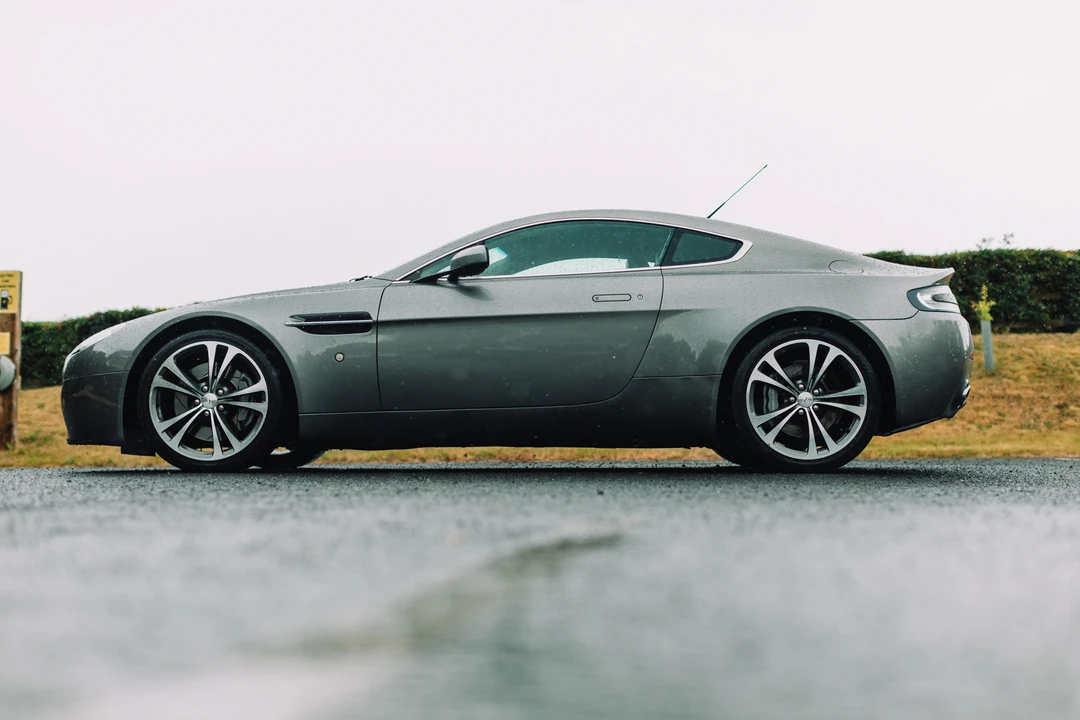 2006 Aston Martin V8 Vantage (2006-2017) - Image 17 of 31