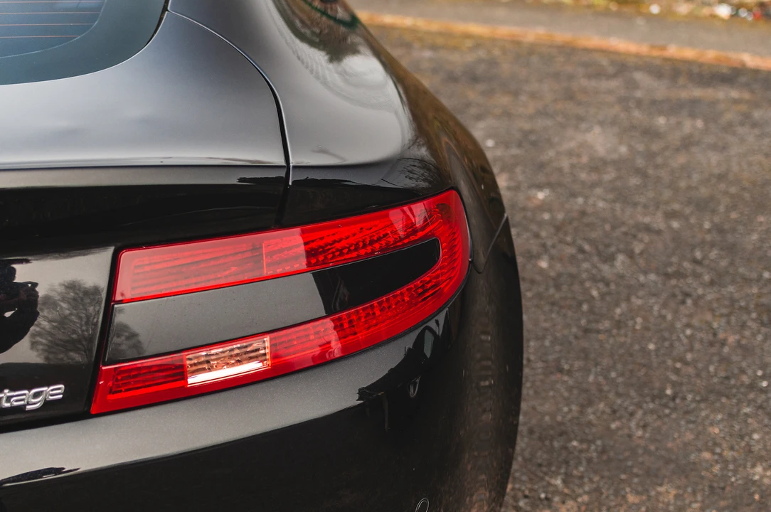 2006 Aston Martin V8 Vantage (2006-2017) - Image 26 of 31
