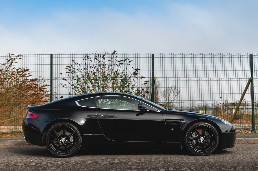 2006 Aston Martin V8 Vantage (2006-2017) - Image 15 of 31