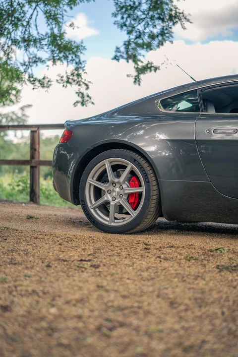 2006 Aston Martin V8 Vantage (2006-2017) - Image 30 of 31