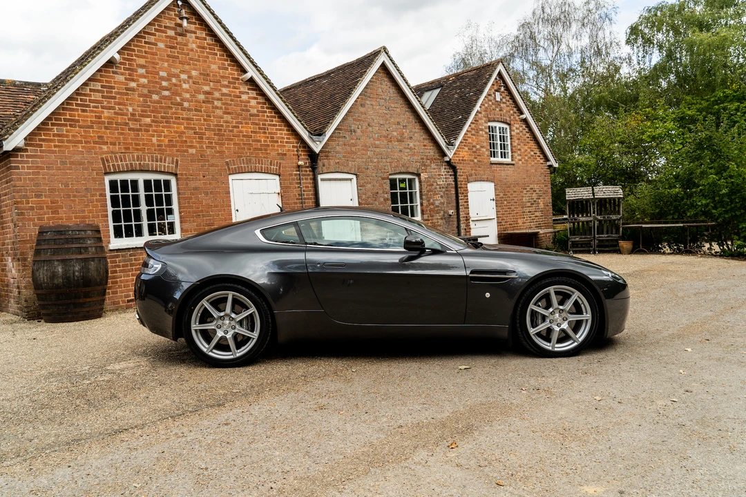 2006 Aston Martin V8 Vantage (2006-2017) - Image 17 of 31