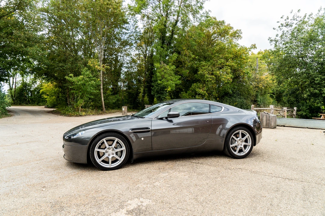 2006 Aston Martin V8 Vantage (2006-2017) - Image 27 of 31