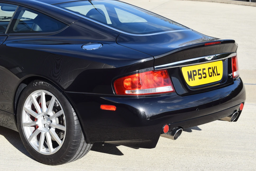 2006 Aston Martin Vanquish 1st Gen - Image 21 of 31