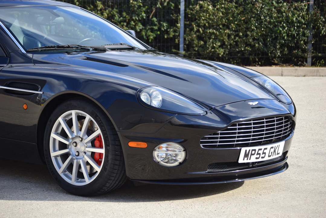 2006 Aston Martin Vanquish 1st Gen - Image 26 of 31