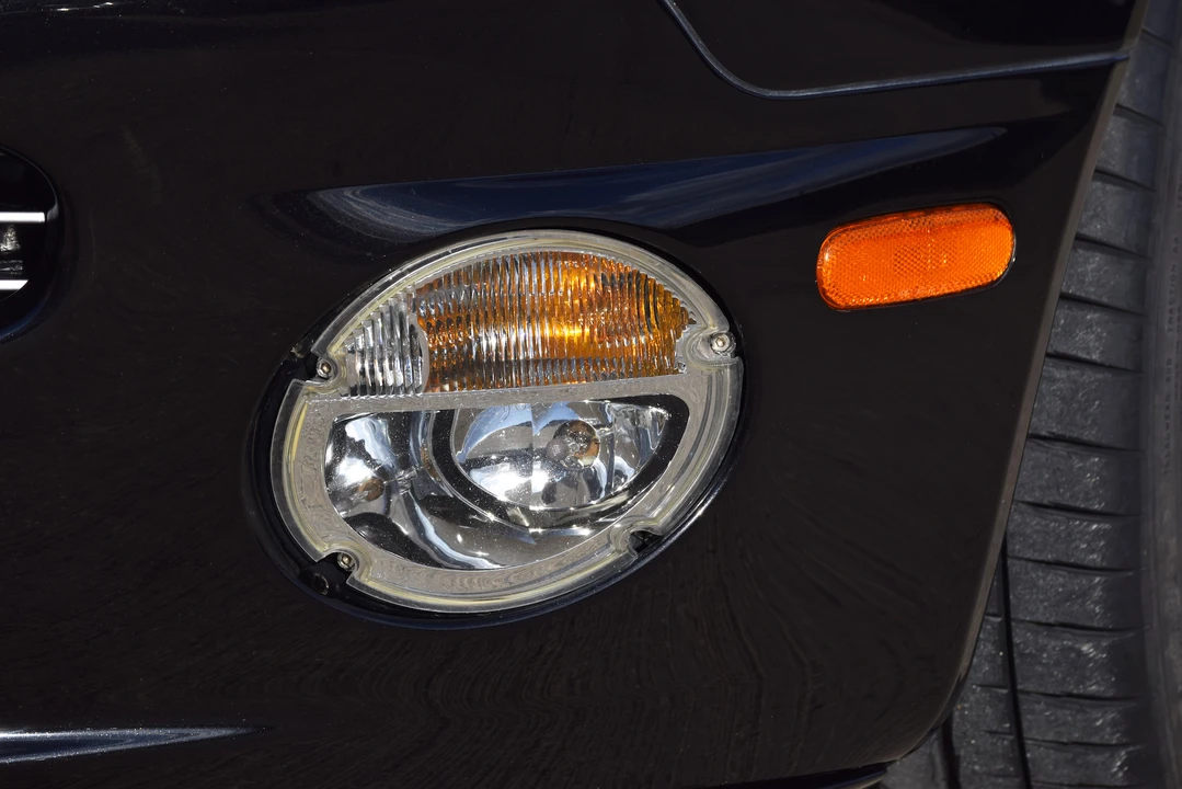 2006 Aston Martin Vanquish 1st Gen - Image 31 of 31