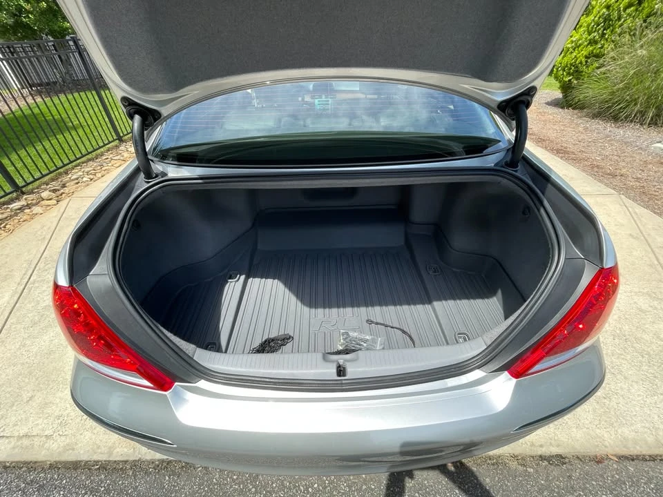 2006 Acura RL 2nd Gen - Image 12 of 20