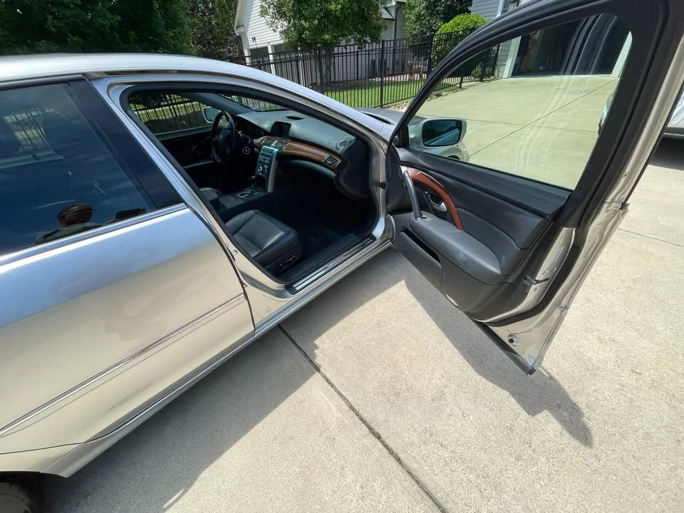 2006 Acura RL 2nd Gen - Image 18 of 20