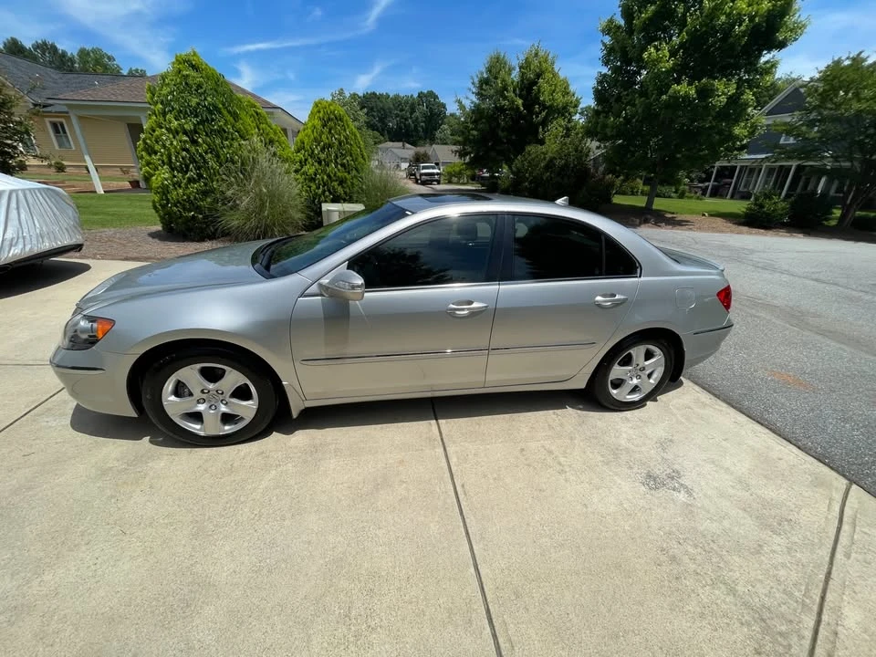 2006 Acura RL 2nd Gen - Image 11 of 20