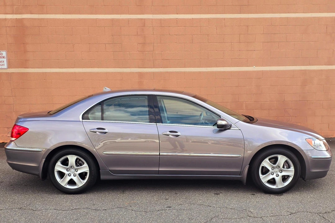 2006 Acura RL 2nd Gen - Image 3 of 31
