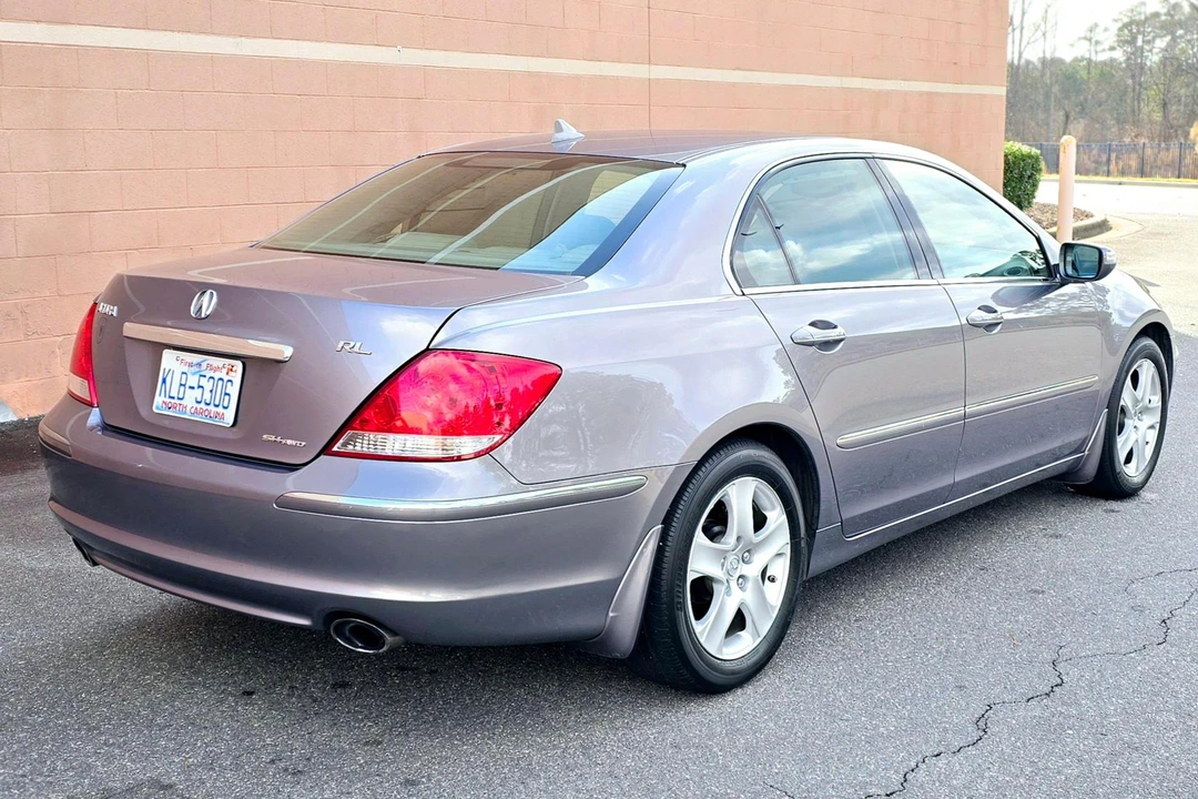 2006 Acura RL 2nd Gen - Image 4 of 31