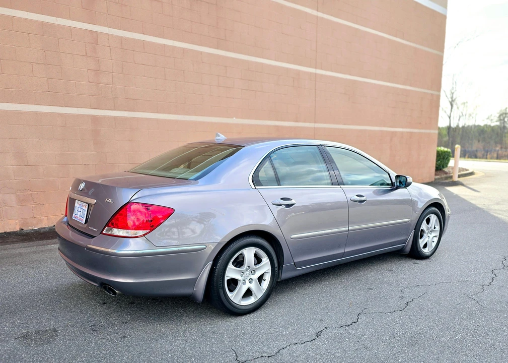 2006 Acura RL 2nd Gen - Image 24 of 31