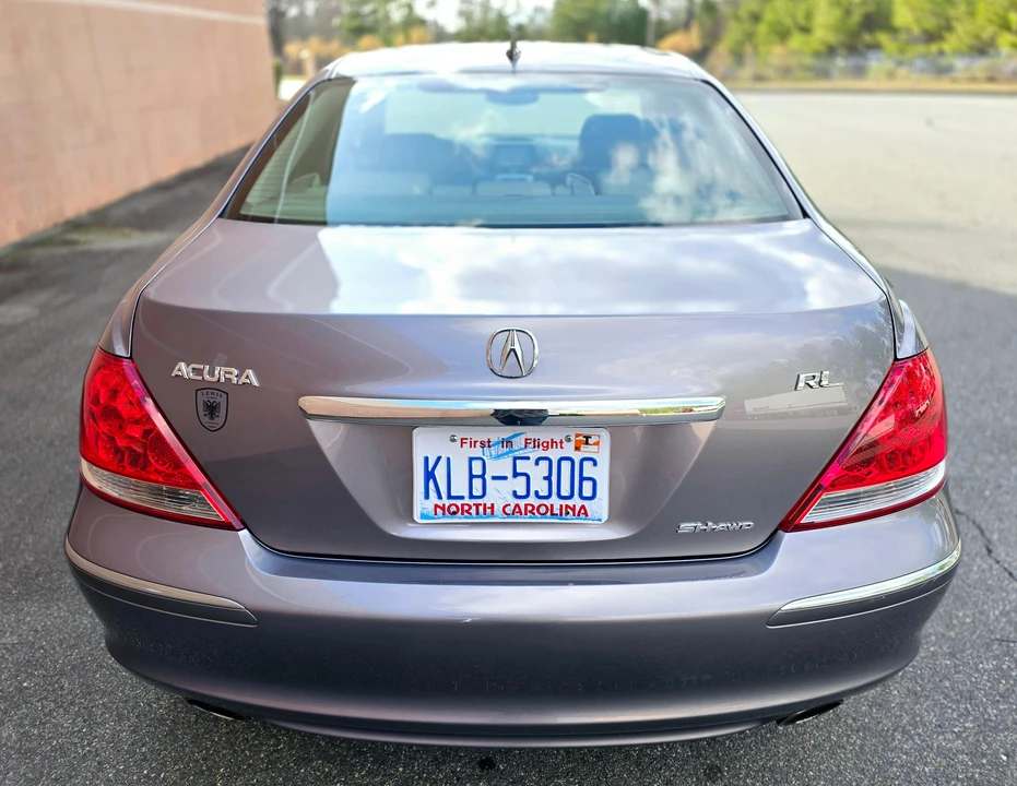 2006 Acura RL 2nd Gen - Image 18 of 31