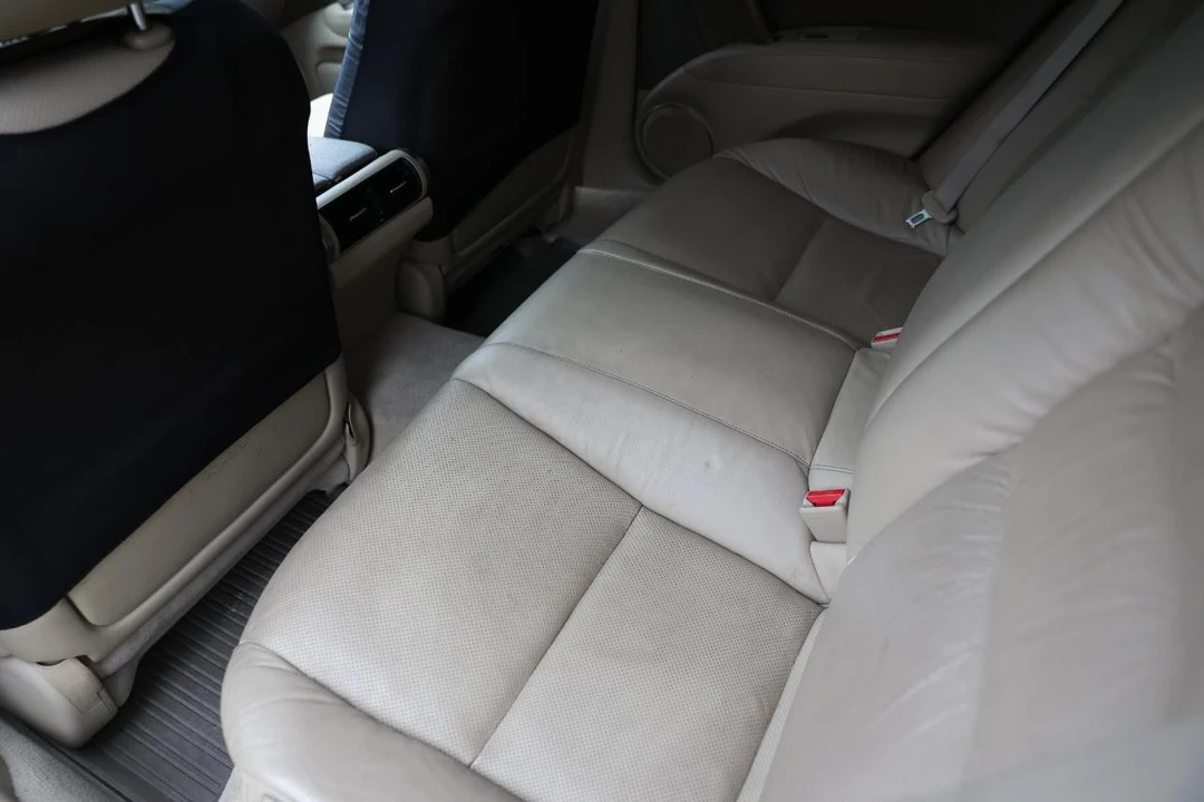 2006 Acura RL 2nd Gen - Image 10 of 12