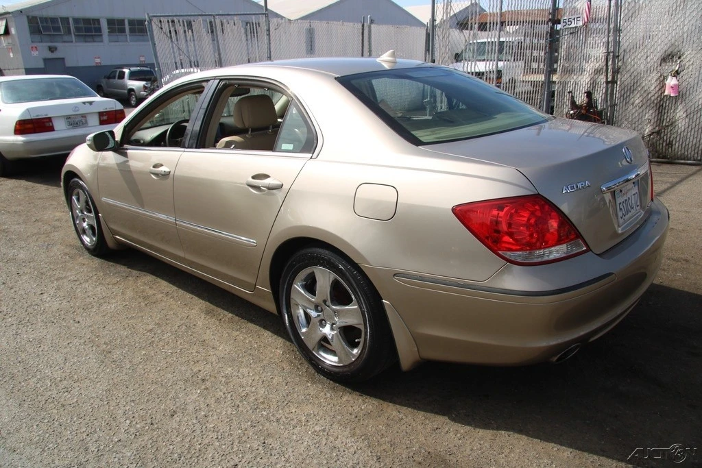 2006 Acura RL 2nd Gen - Image 5 of 24