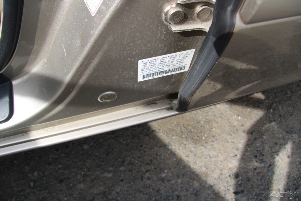 2006 Acura RL 2nd Gen - Image 13 of 24