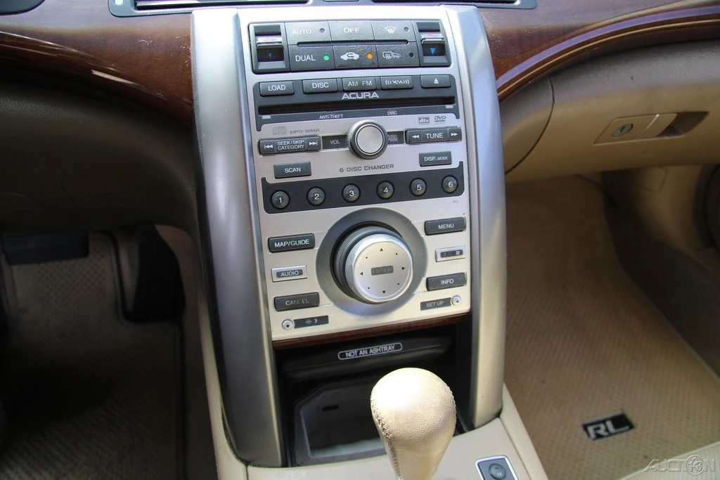 2006 Acura RL 2nd Gen - Image 21 of 24