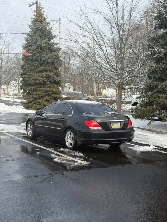 2006 Acura RL 2nd Gen - Image 4 of 10