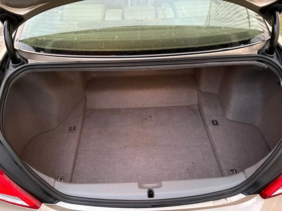 2006 Acura RL 2nd Gen - Image 14 of 18