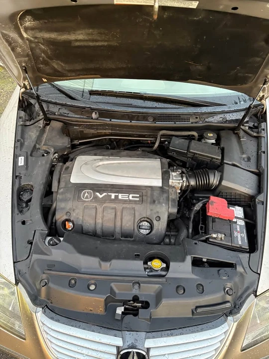 2006 Acura RL 2nd Gen - Image 17 of 18