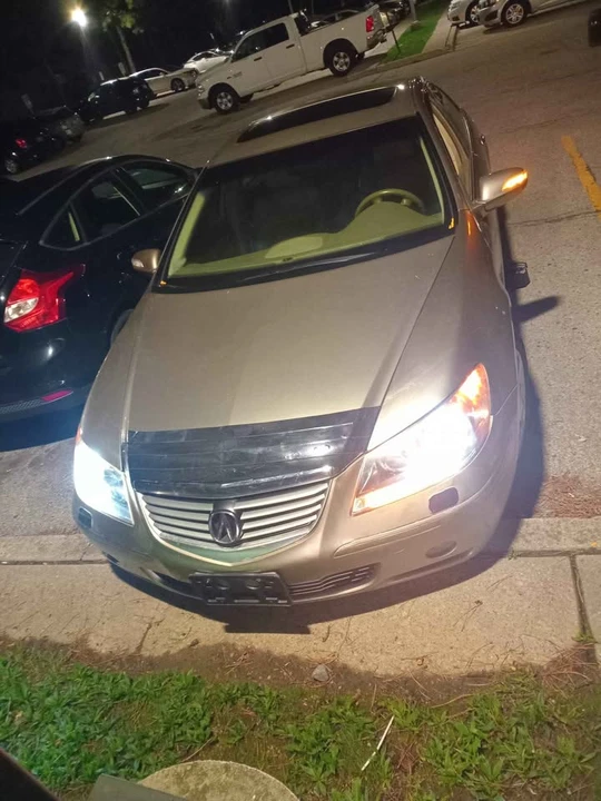 2006 Acura RL 2nd Gen - Image 11 of 17