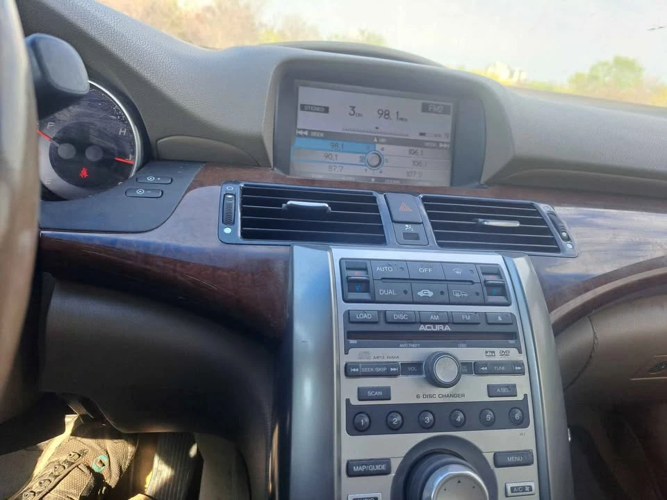 2006 Acura RL 2nd Gen - Image 16 of 17