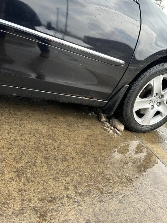 2006 Acura RL 2nd Gen - Image 11 of 20