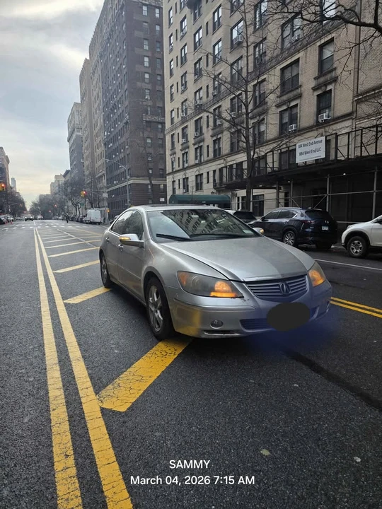 2006 Acura RL 2nd Gen - Image 8 of 10