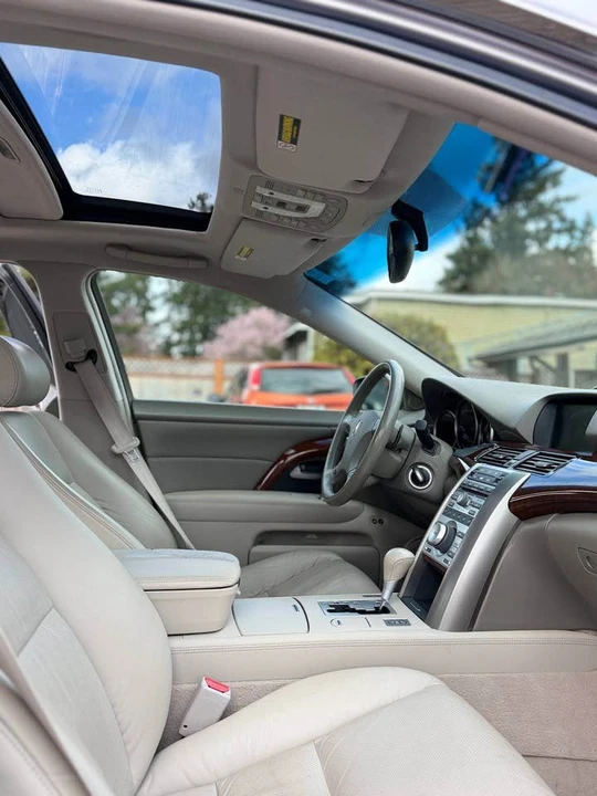 2006 Acura RL 2nd Gen - Image 12 of 14