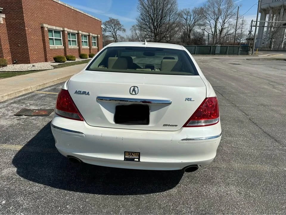 2006 Acura RL 2nd Gen - Image 2 of 11