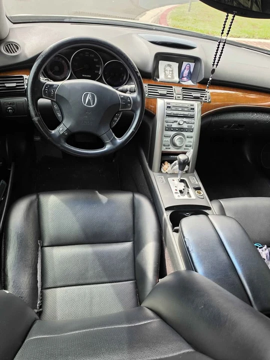 2006 Acura RL 2nd Gen - Image 9 of 20