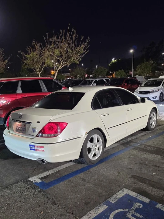2006 Acura RL 2nd Gen - Image 5 of 20