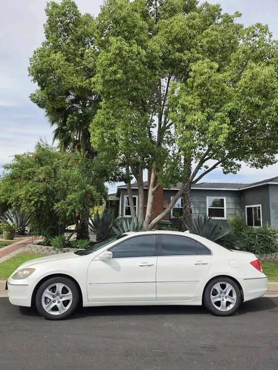 2006 Acura RL 2nd Gen - Image 5 of 20