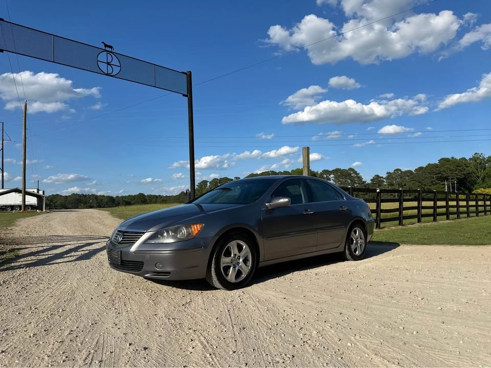 2006 Acura RL 2nd Gen - Image 2 of 12
